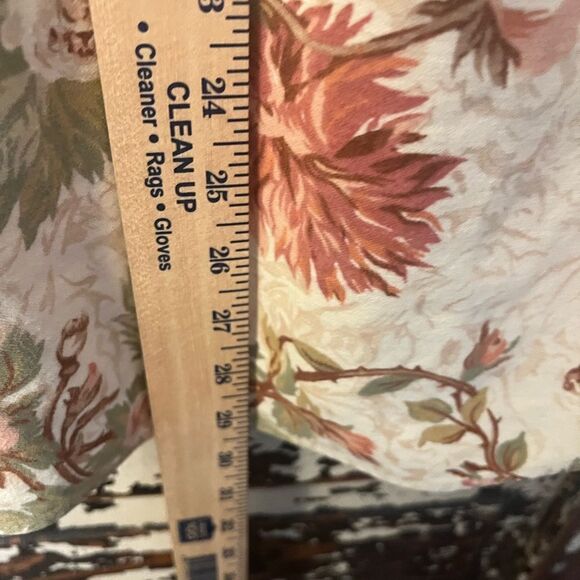 Women’s beautiful Eddie Bauer Floral Button Down shirt. Size Medium. - Picture 10 of 10